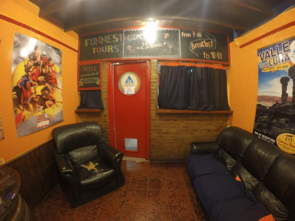 Hostel Internacional Mendoza Bagian luar foto