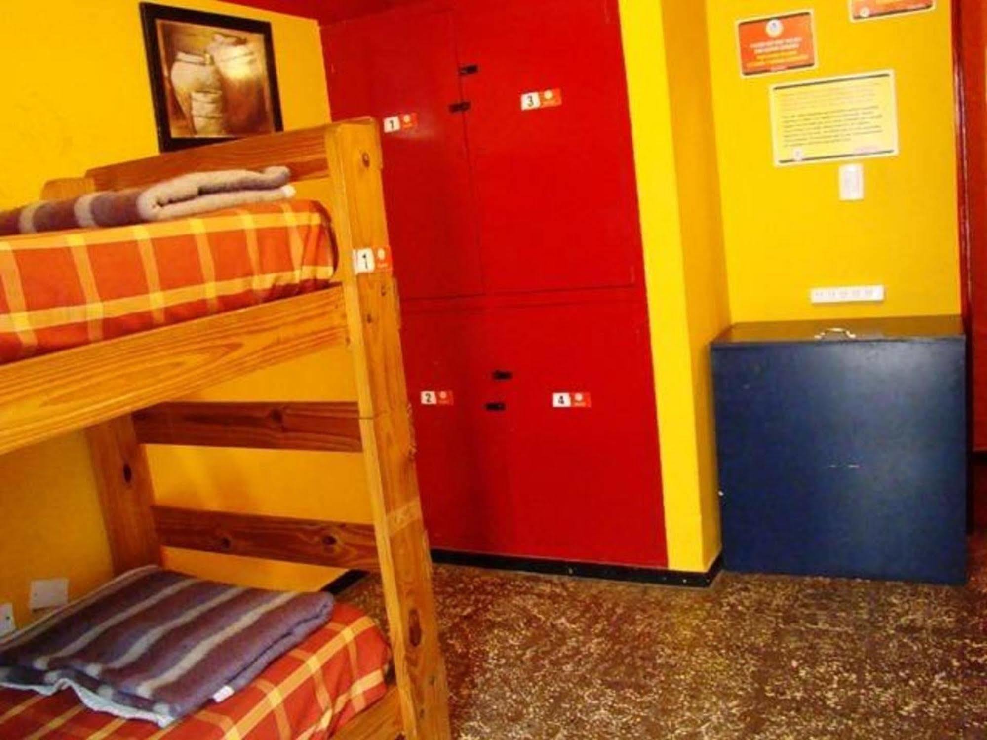 Hostel Internacional Mendoza Bagian luar foto