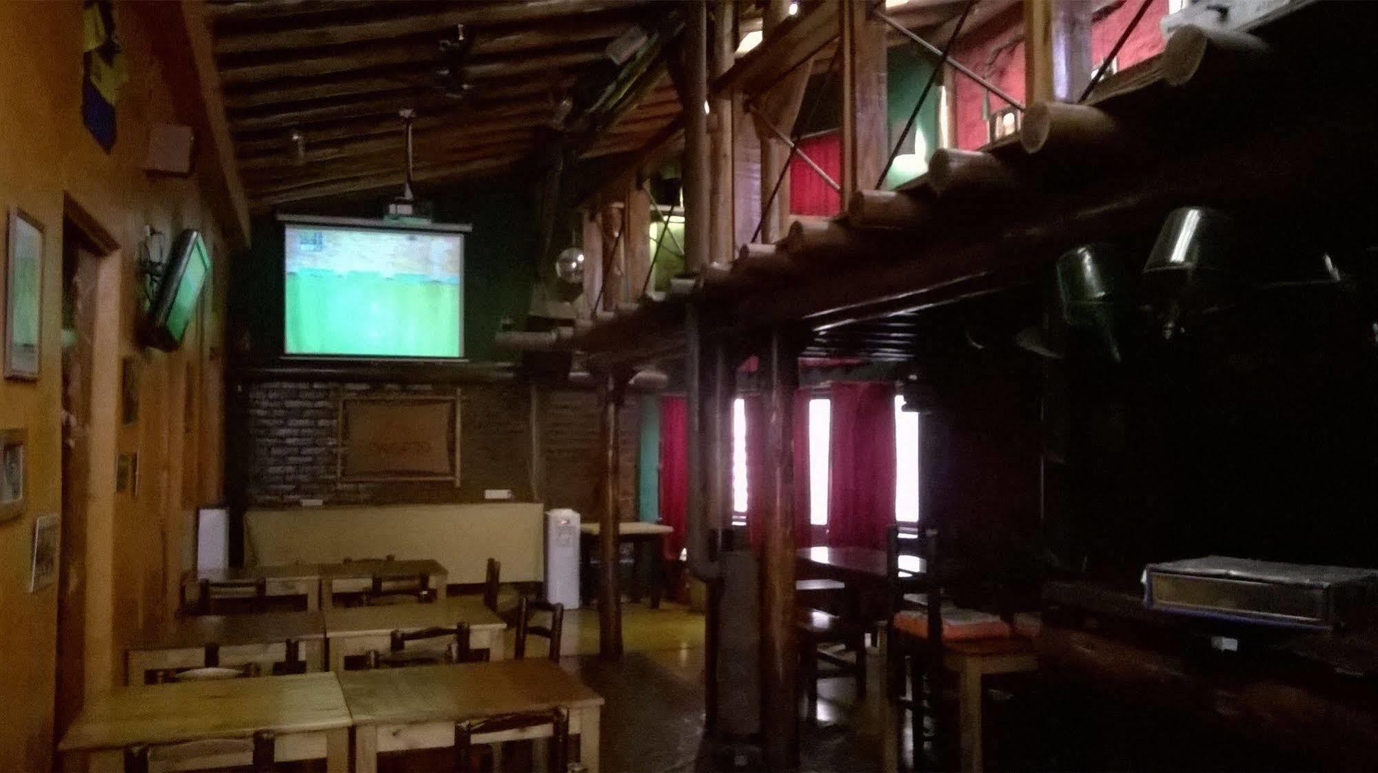 Hostel Internacional Mendoza Bagian luar foto